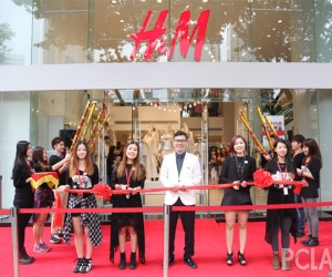 H&M广州好世界广场店盛大开幕