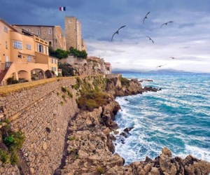 法国蔚蓝海岸 七座值得去的美丽城镇