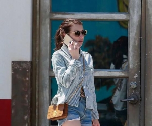 <b>Emma Roberts最爱的包包原来长这样</b>