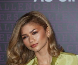 <b>比MV更有戏剧性的是Selena Gomez的复古发型！</b>
