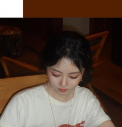 面对骤降的气温和干燥的狂风，每一根头发都显得弥足珍贵